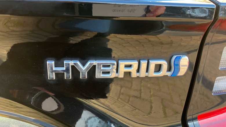 Toyota Yaris 1.5 Hybrid Design 5dr CVT Hybrid Hatchback